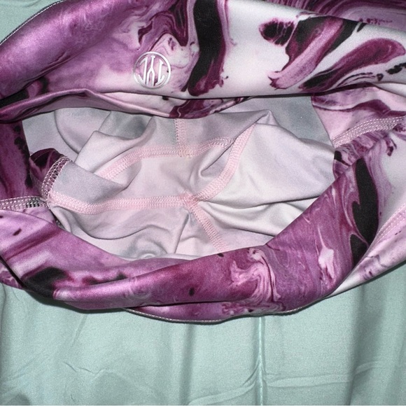 Effortless Classic Shorts- Purple marble size XS - Picture 4 of 6